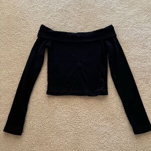 Bershka Black Off-the-Shoulder Long Sleeve
Crop Top Size S